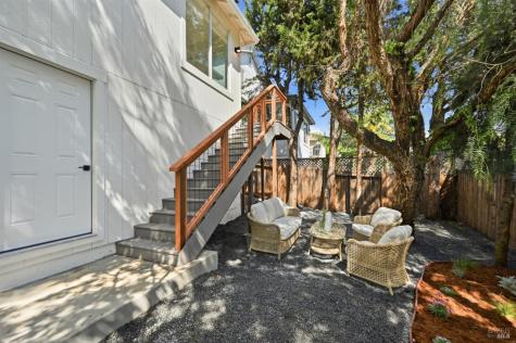 5682 Raters Drive Santa Rosa CA 95409
