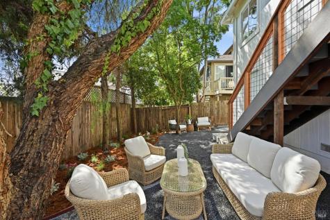 5682 Raters Drive Santa Rosa CA 95409