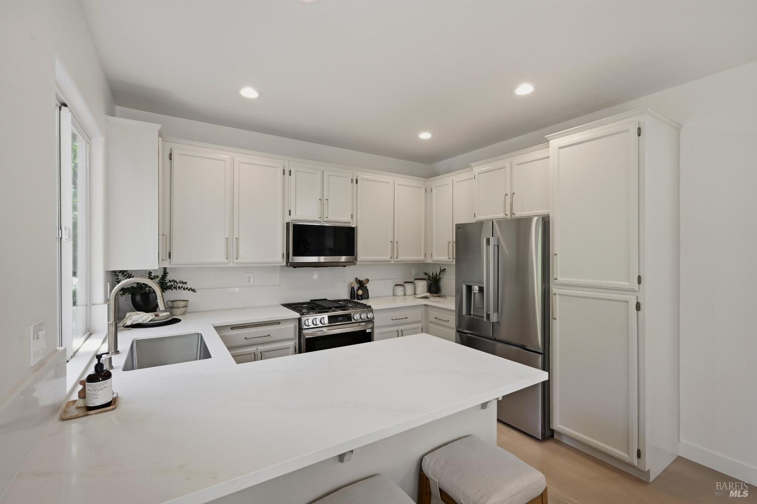 5682 Raters Drive Santa Rosa CA 95409