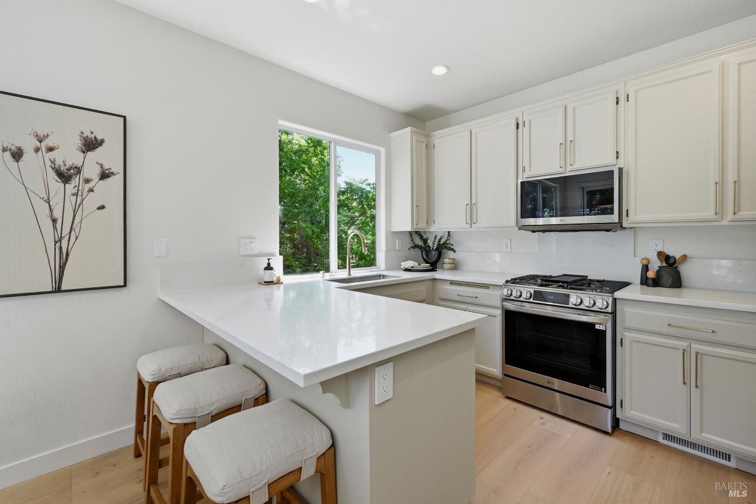 5682 Raters Drive Santa Rosa CA 95409