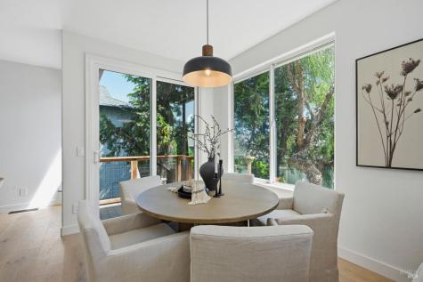 5682 Raters Drive Santa Rosa CA 95409