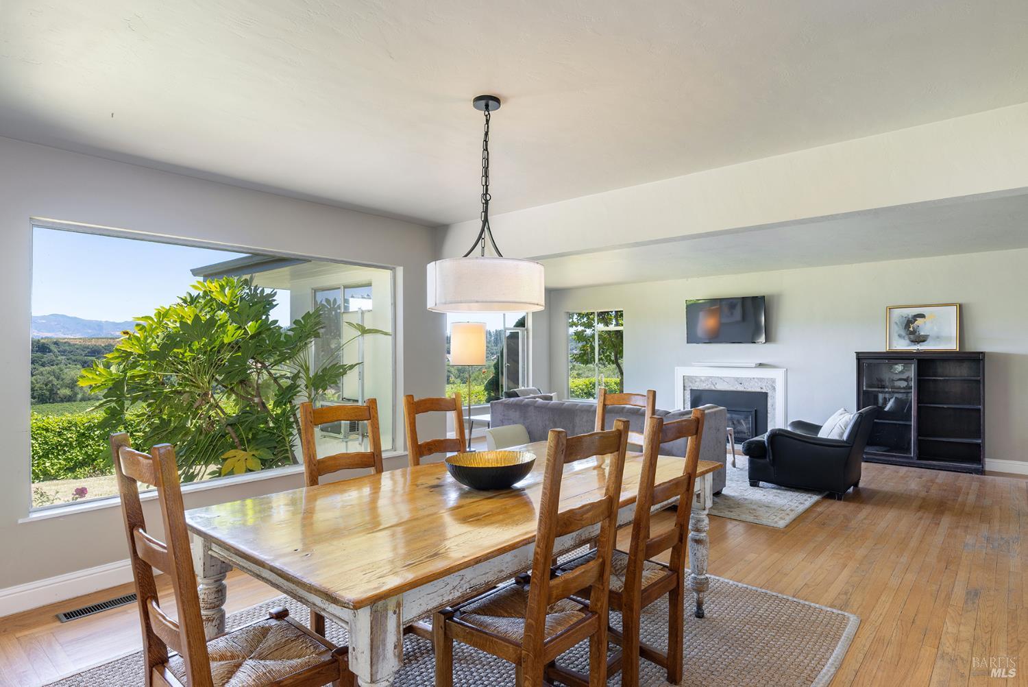 3025 W Dry Creek Road Healdsburg CA 95448