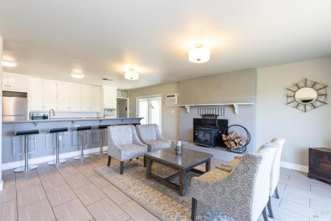 3025 W Dry Creek Road Healdsburg CA 95448