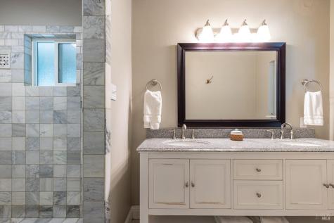 3025 W Dry Creek Road Healdsburg CA 95448