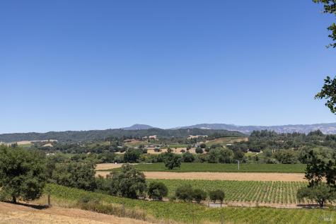 3025 W Dry Creek Road Healdsburg CA 95448