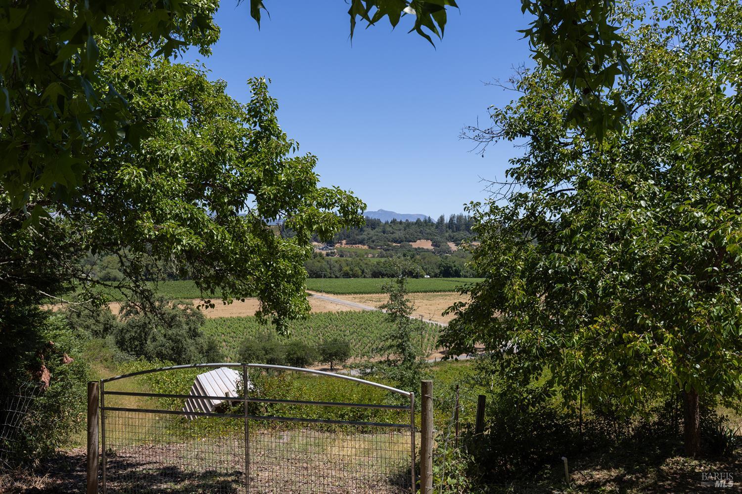 3025 W Dry Creek Road Healdsburg CA 95448