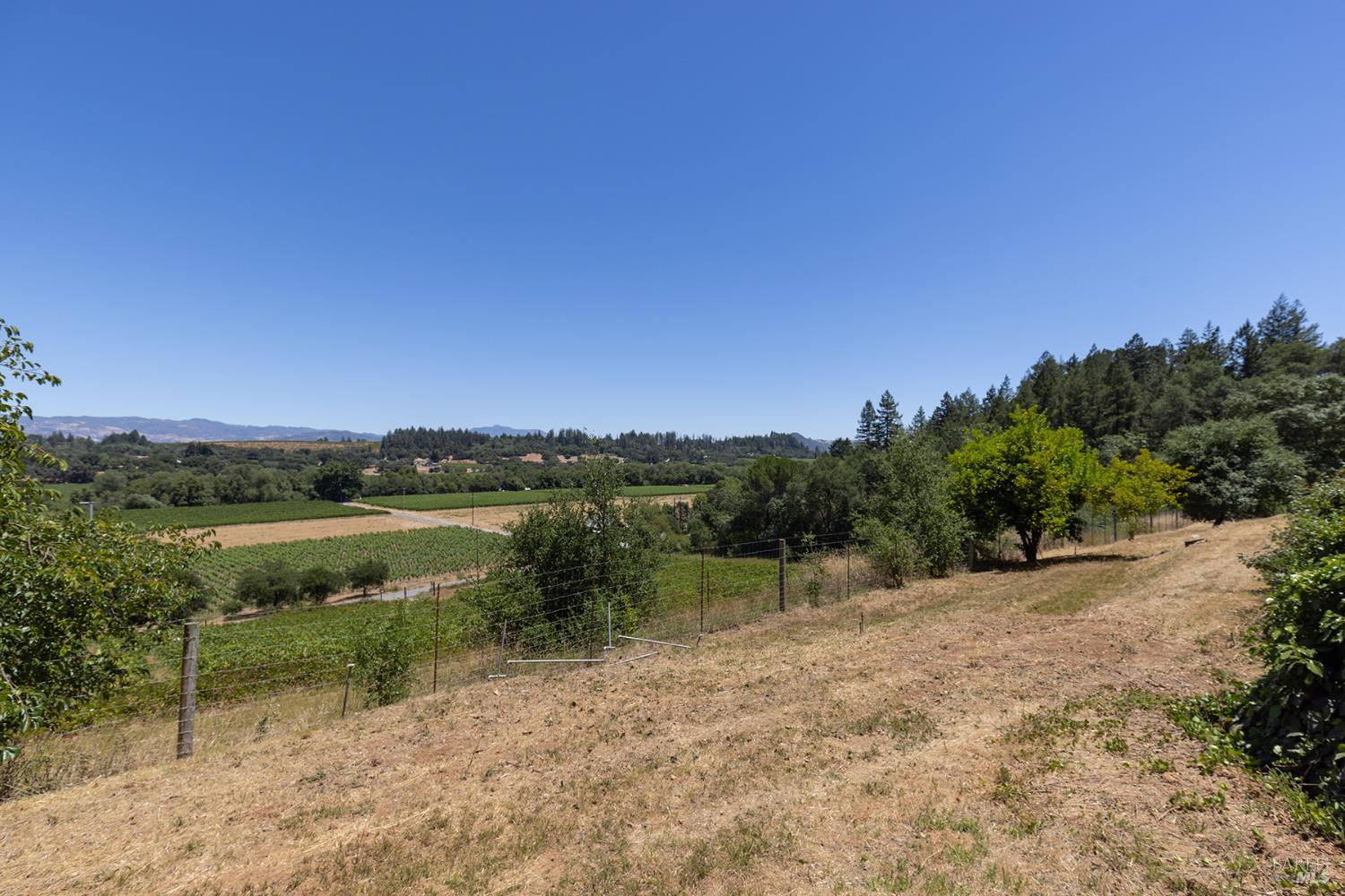 3025 W Dry Creek Road Healdsburg CA 95448