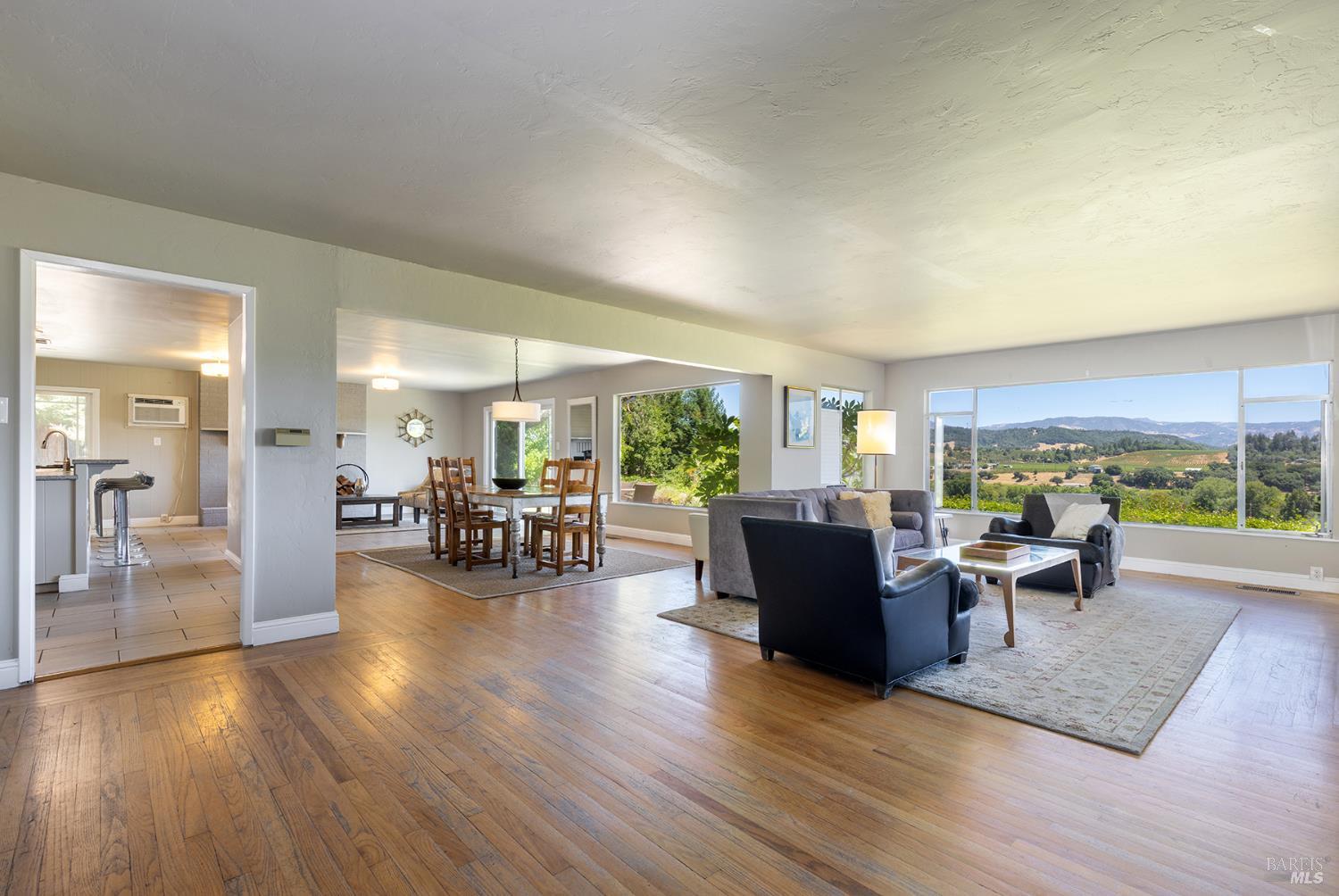 3025 W Dry Creek Road Healdsburg CA 95448