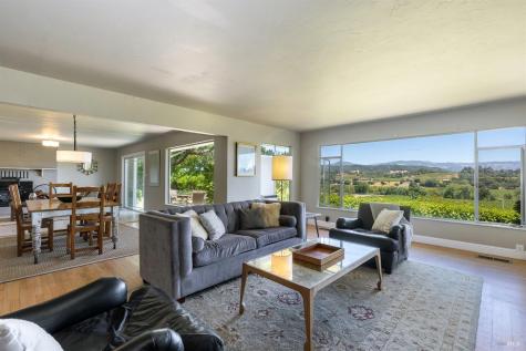 3025 W Dry Creek Road Healdsburg CA 95448