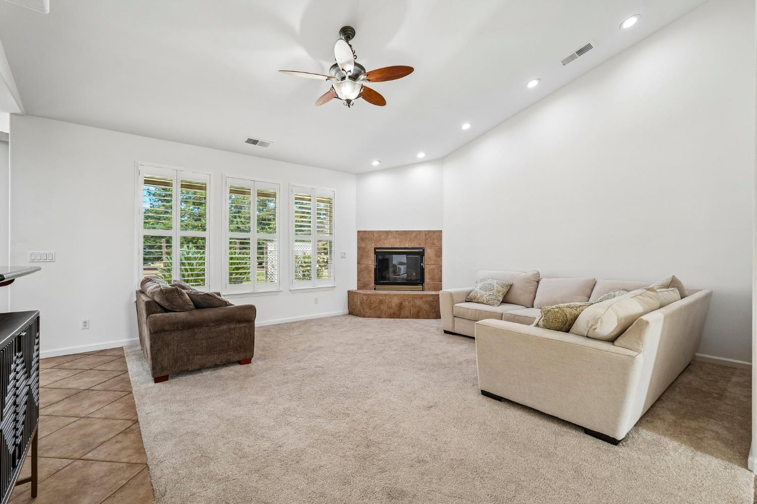 3293 E Woodson Avenue Acampo CA 95220