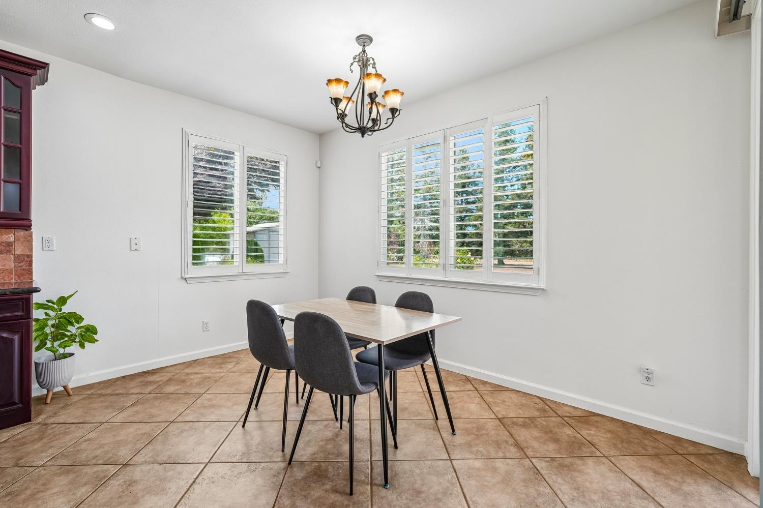 3293 E Woodson Avenue Acampo CA 95220