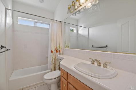 5828 Owl Hill Avenue Santa Rosa CA 95409