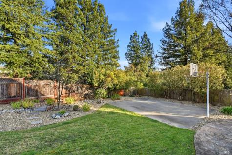 5828 Owl Hill Avenue Santa Rosa CA 95409