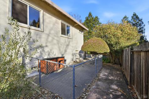 5828 Owl Hill Avenue Santa Rosa CA 95409