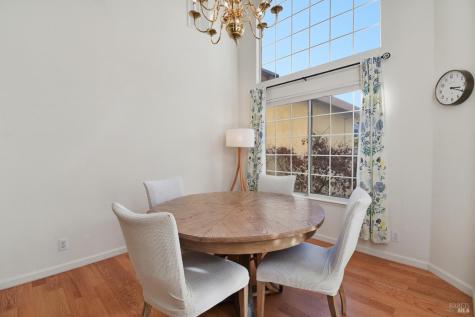 5828 Owl Hill Avenue Santa Rosa CA 95409