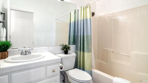 1214 Marque Drive Rohnert Park CA 94928