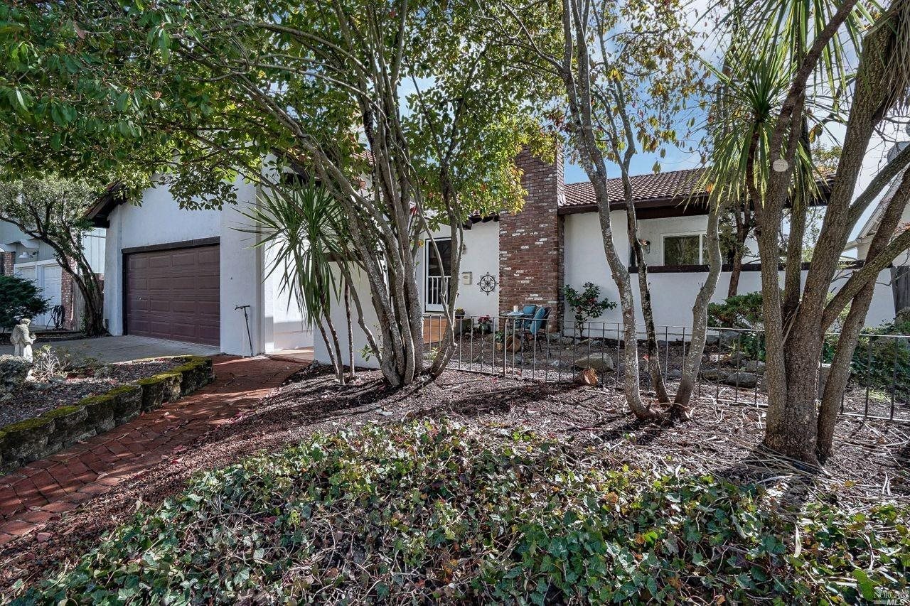 1331 Canyon Drive Petaluma CA 94952