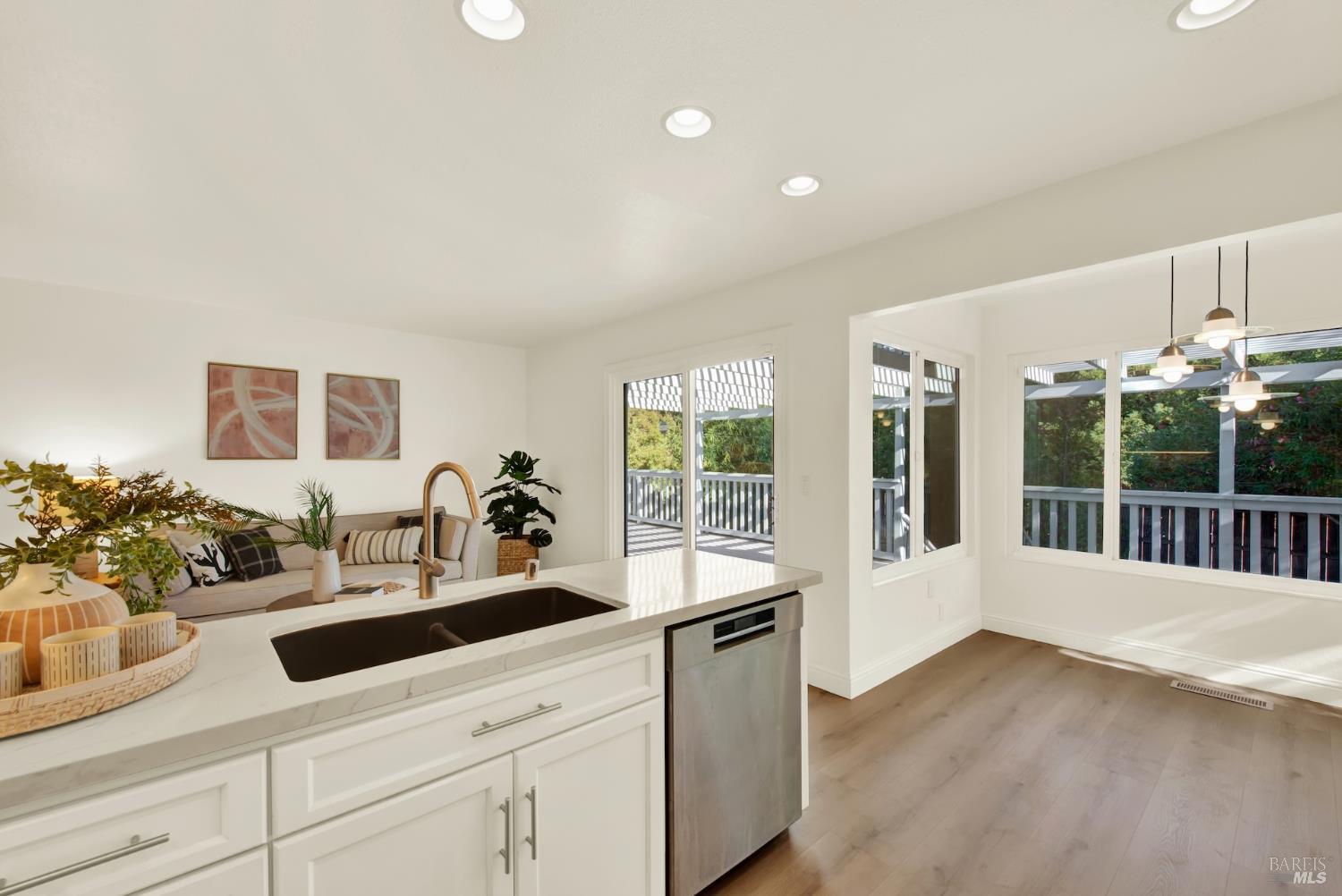 137 Seneca Way Vacaville CA 95688