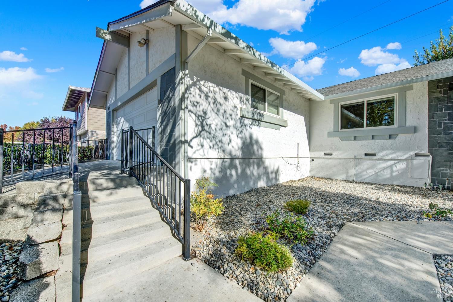 137 Seneca Way Vacaville CA 95688