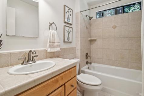 12480 Fiori Lane Sebastopol CA 95472