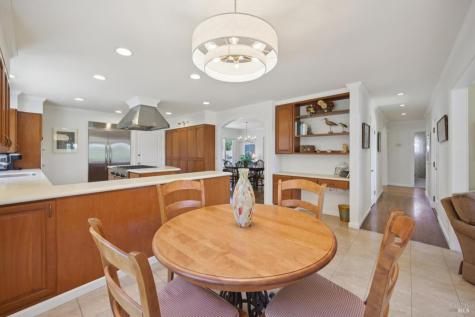 230 Corte Del Cerro Novato CA 94949