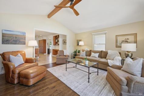 230 Corte Del Cerro Novato CA 94949