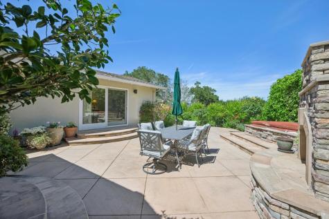 230 Corte Del Cerro Novato CA 94949