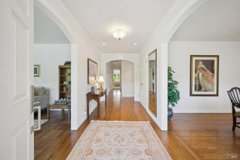230 Corte Del Cerro Novato CA 94949
