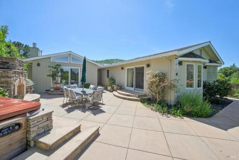 230 Corte Del Cerro Novato CA 94949