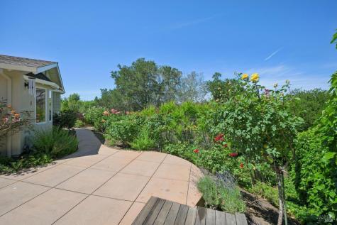 230 Corte Del Cerro Novato CA 94949