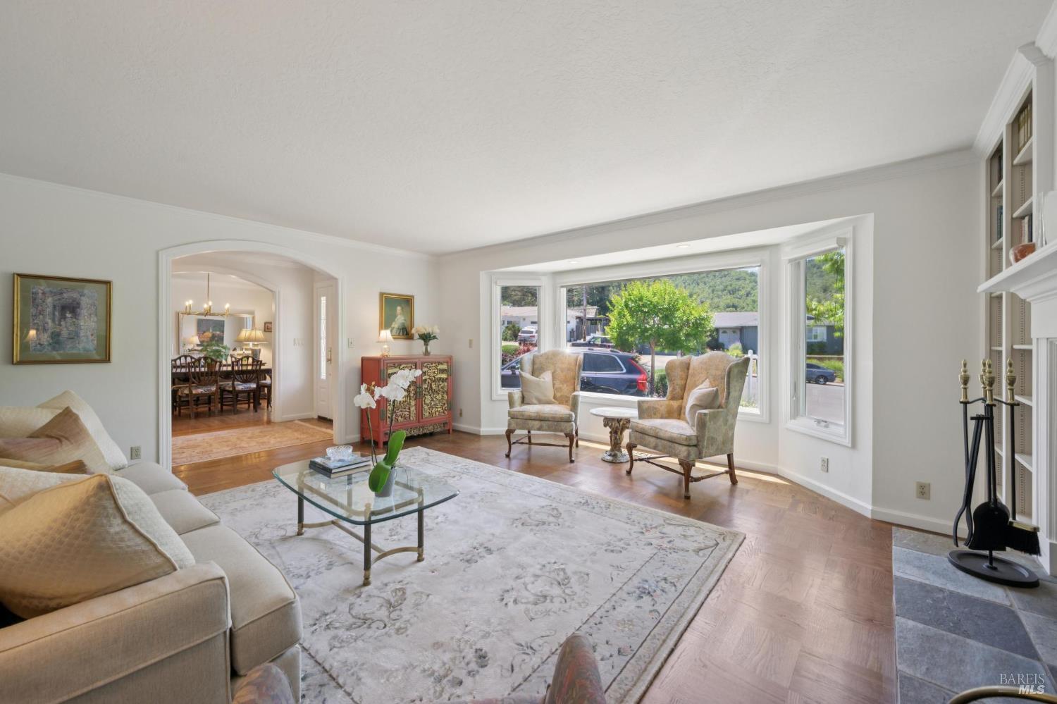 230 Corte Del Cerro Novato CA 94949