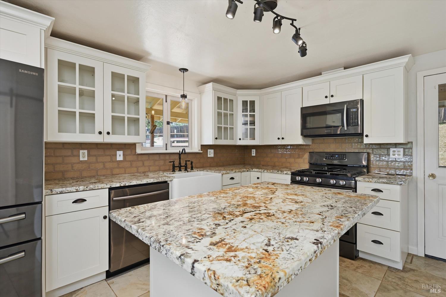 5475 Wilkinson Avenue Clearlake CA 95422