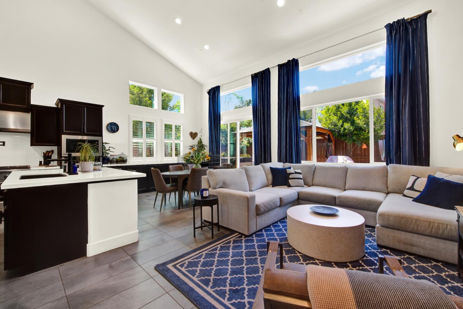 1416 Hammond Woodland CA 95776