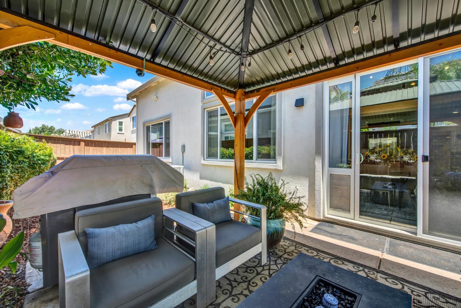 1416 Hammond Woodland CA 95776
