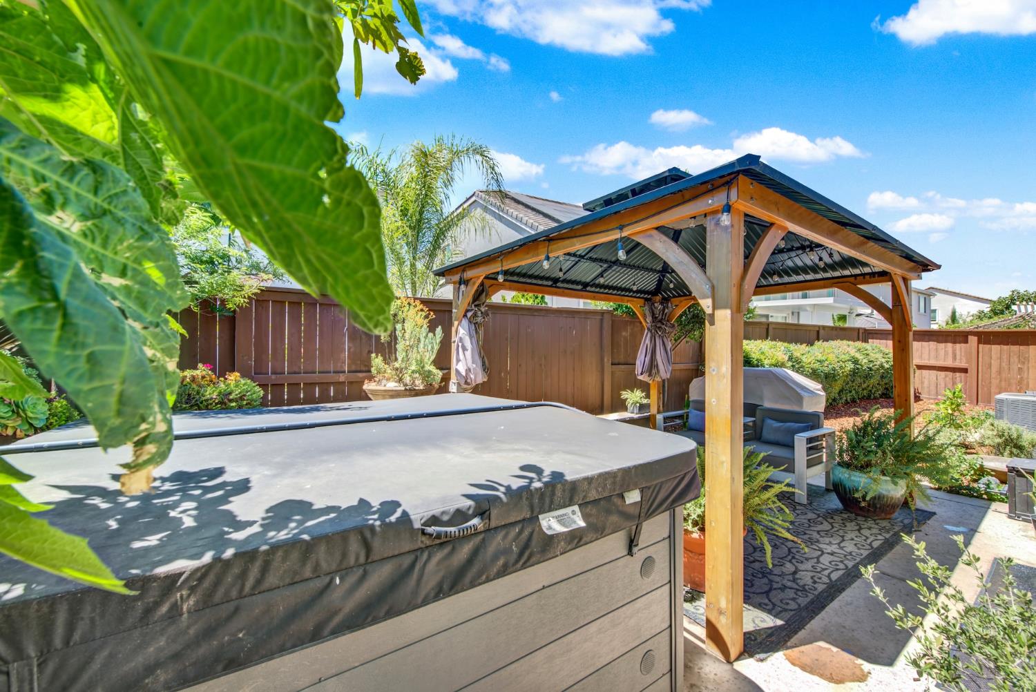 1416 Hammond Woodland CA 95776