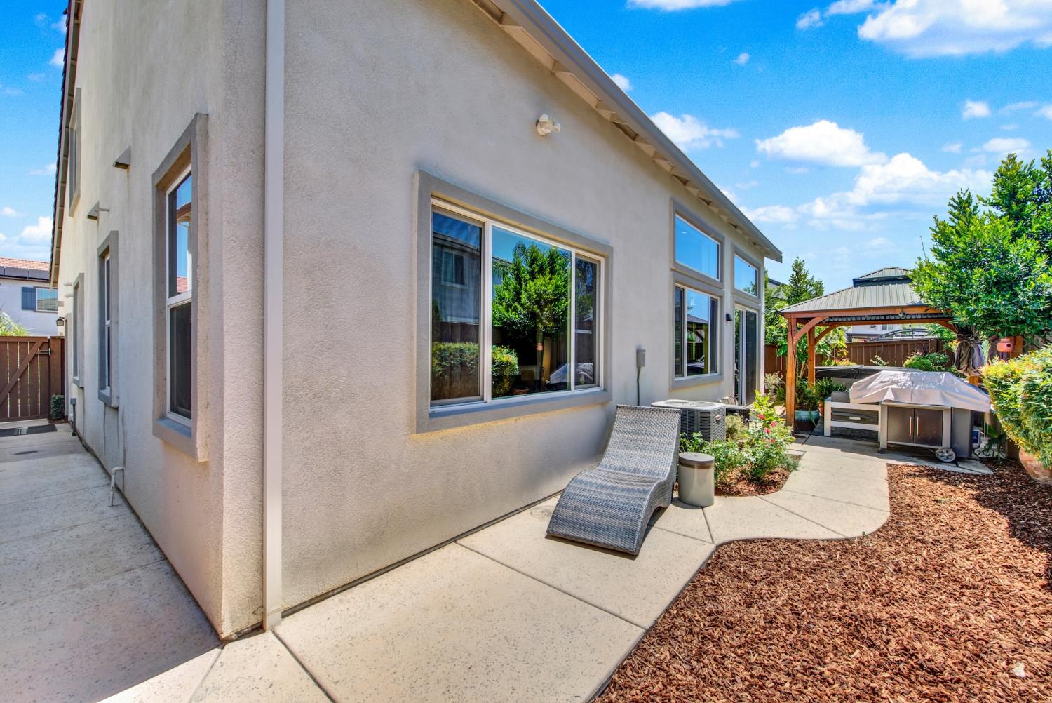 1416 Hammond Woodland CA 95776