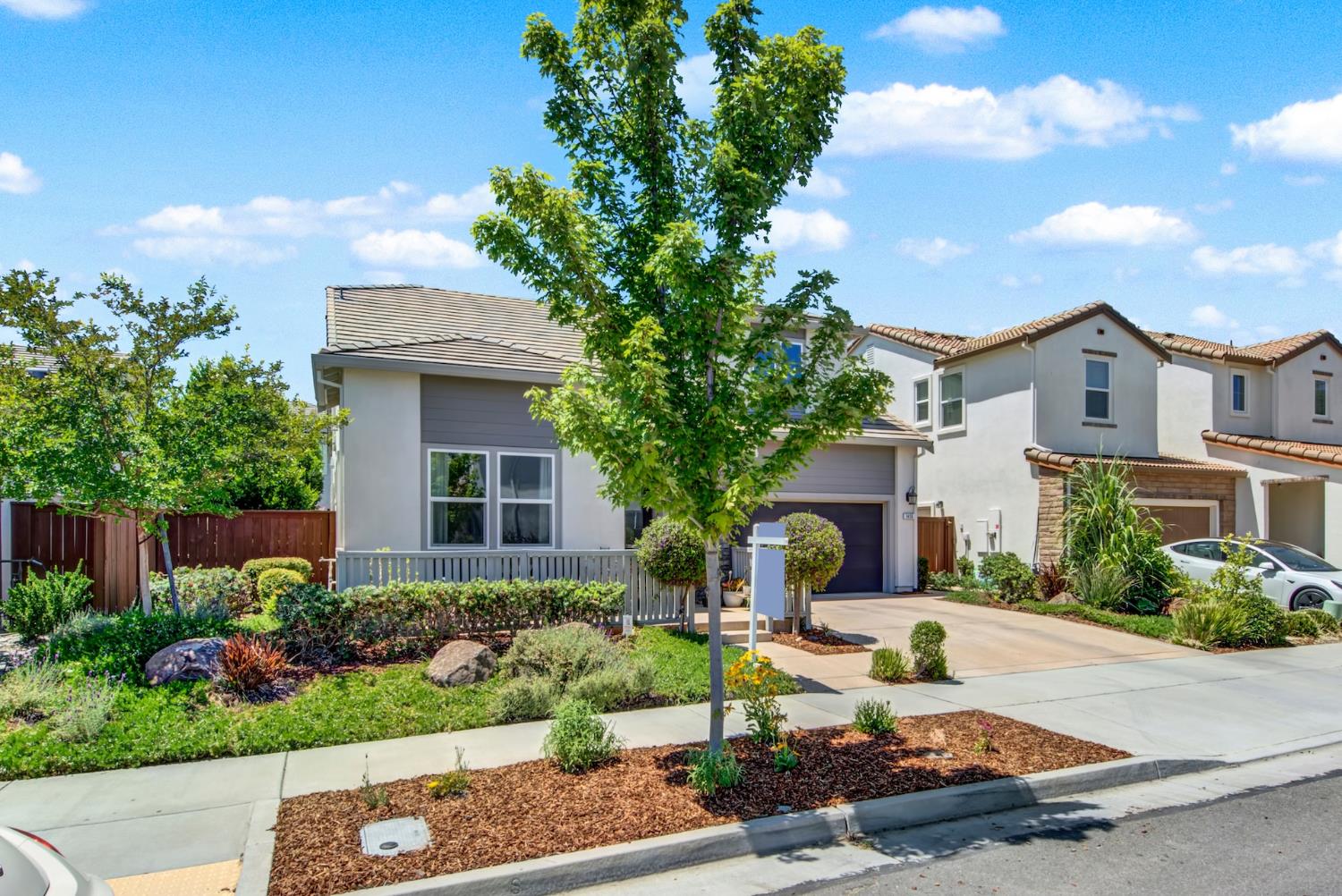 1416 Hammond Woodland CA 95776