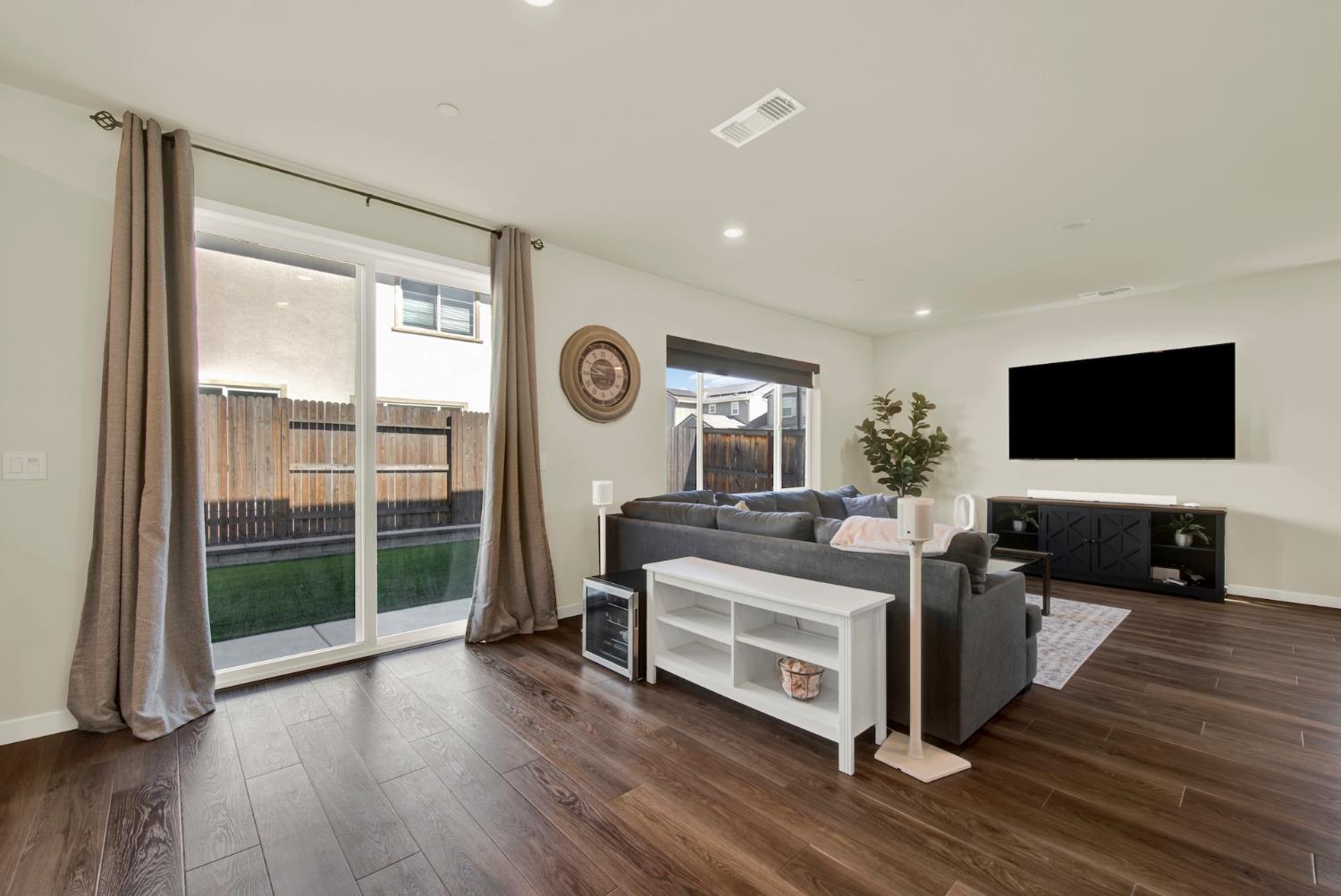 2065 Milky Way Circle Roseville CA 95747