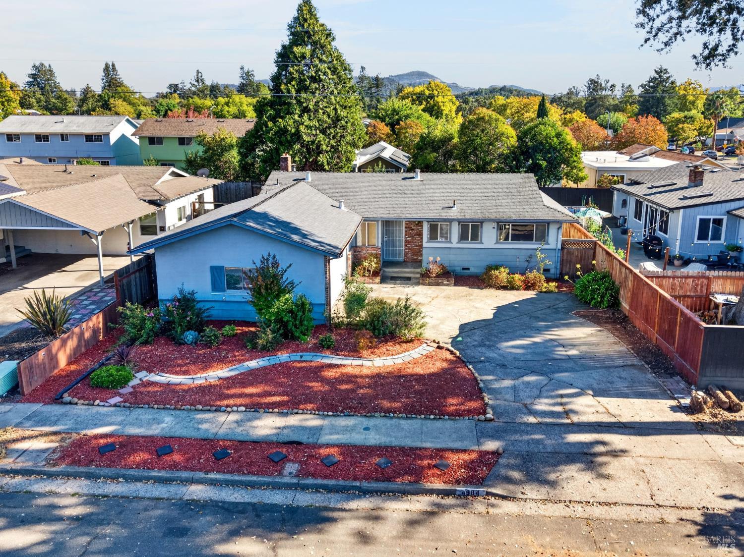 4984 Canyon Drive Santa Rosa CA 95409