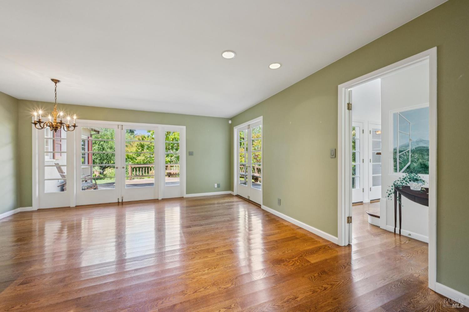 70 Corte Arriba Court Novato CA 94949