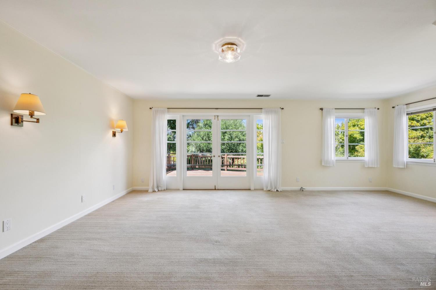 70 Corte Arriba Court Novato CA 94949