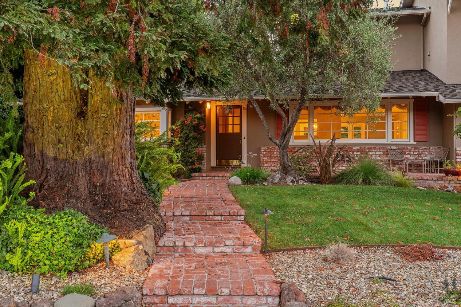 70 Corte Arriba Court Novato CA 94949