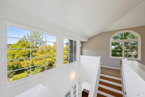 70 Corte Arriba Court Novato CA 94949