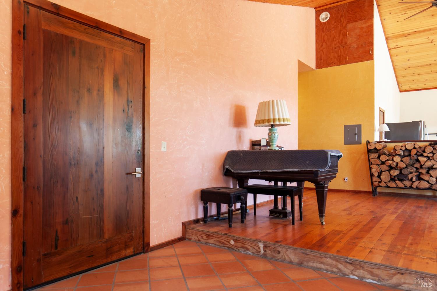Redwood Valley CA 95470