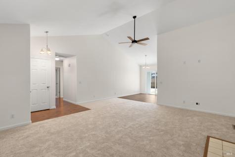 131 William Circle Cloverdale CA 95425