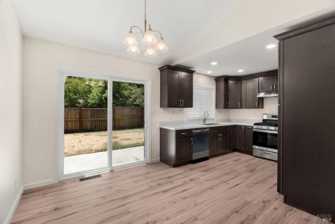 131 William Circle Cloverdale CA 95425