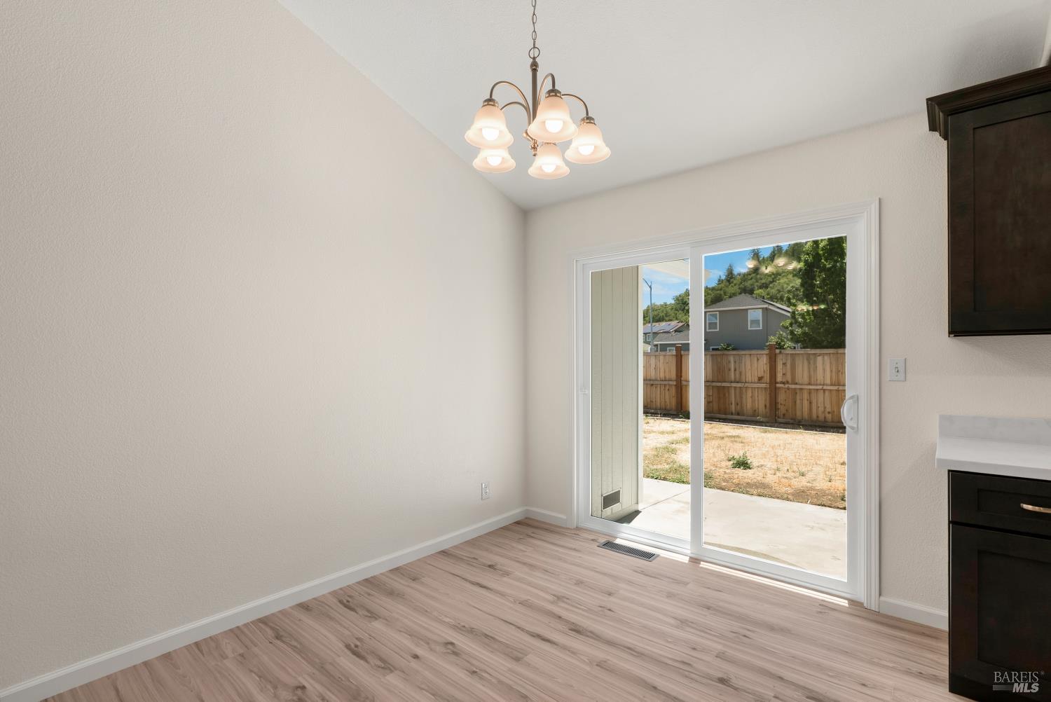 131 William Circle Cloverdale CA 95425