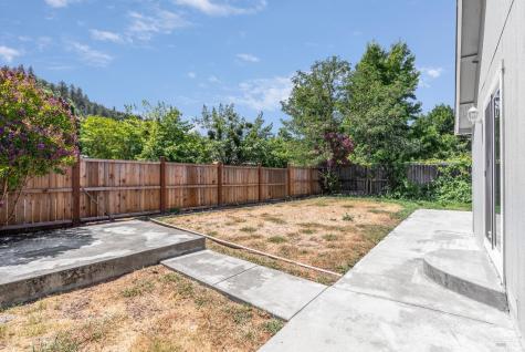 131 William Circle Cloverdale CA 95425
