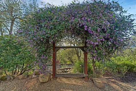 2557 Trinity Road Glen Ellen CA 95442