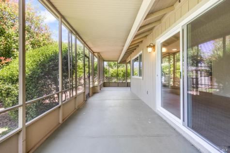447 Meadowgreen Drive Santa Rosa CA 95409